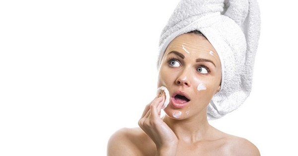 10 Cách trị mụn ẩn hiệu quả giúp da luôn mịn màng, căng bóng